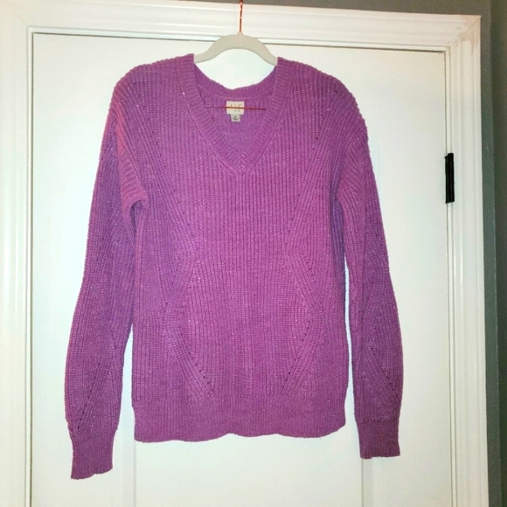 LILAC V-NECK SWEATER